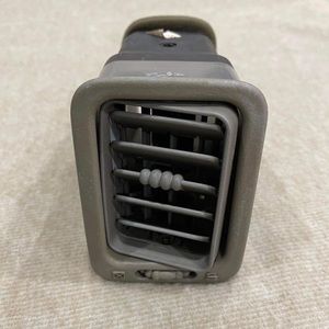 Chevrolet GMC Cadillac Center Dash AC Air Vent Duct 15717350 Tan Silverado Tahoe